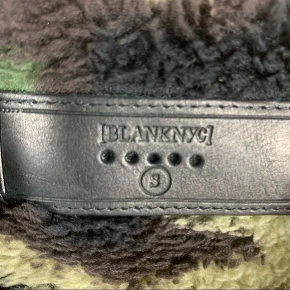 Blank NYC Faux Sherpa Teddy Camo jacket Size Small - Picture 4 of 10